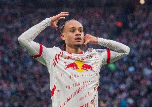 体育新闻-记者:西蒙斯将6000万欧加盟热刺,巴黎拥有10%转会分成