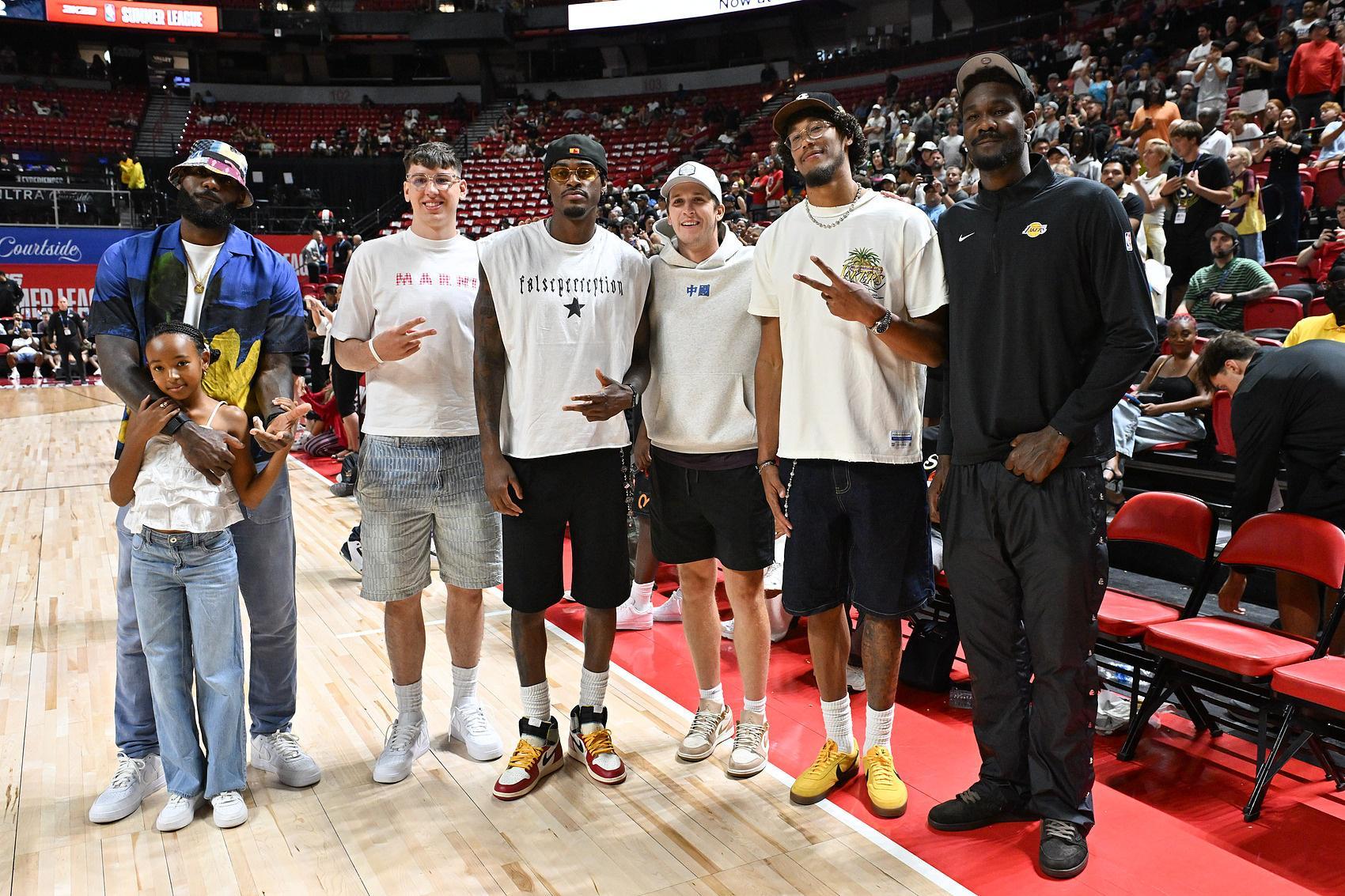 竞技体育-不再保守?东契奇欧锦赛大放异彩 湖人或放弃谨慎策略着眼当下