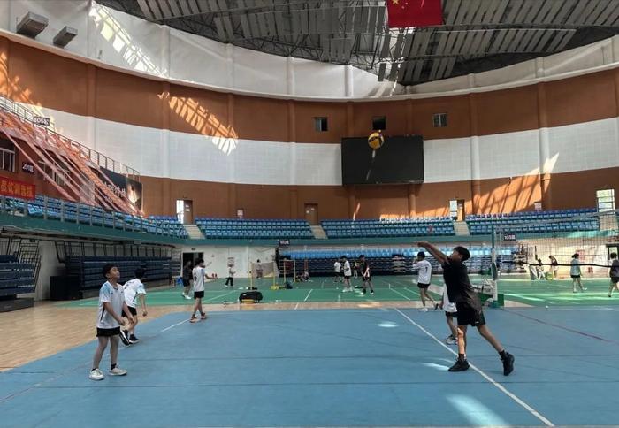 2025年安徽省青少年排球锦标赛，阜阳阜南经开区中心学校载誉归来