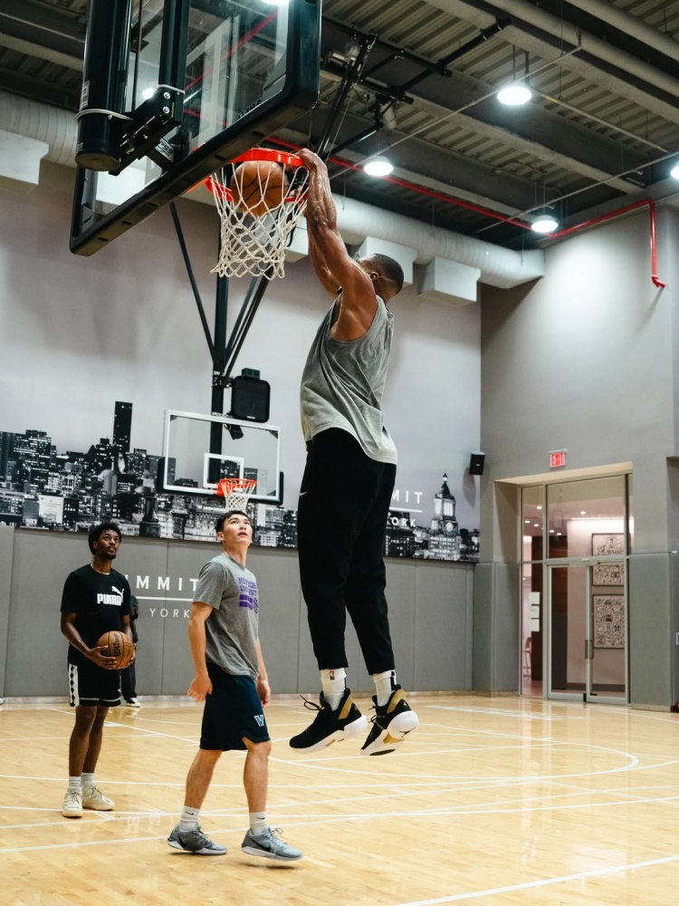 为下一站做准备！威少更新社媒 转发一组今日的训练照